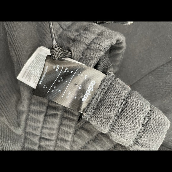 🖤🤍Addidas Track suit Small🤍🖤 - Picture 3 of 3